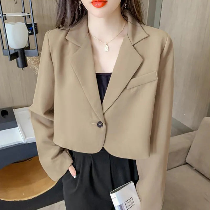 Melinda – Koreanischer Kurz-Blazer