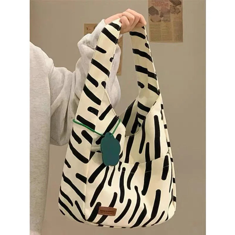 Zebra-Print Canvas-Tasche – Lässige Umhängetasche für Sommer & Einkäufe - Beatrix