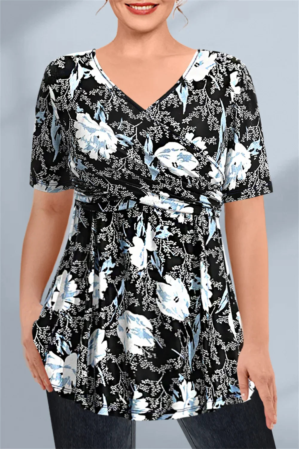 Ellery - Schwarze Bluse mit Kreuzfalten und Blumenmuster