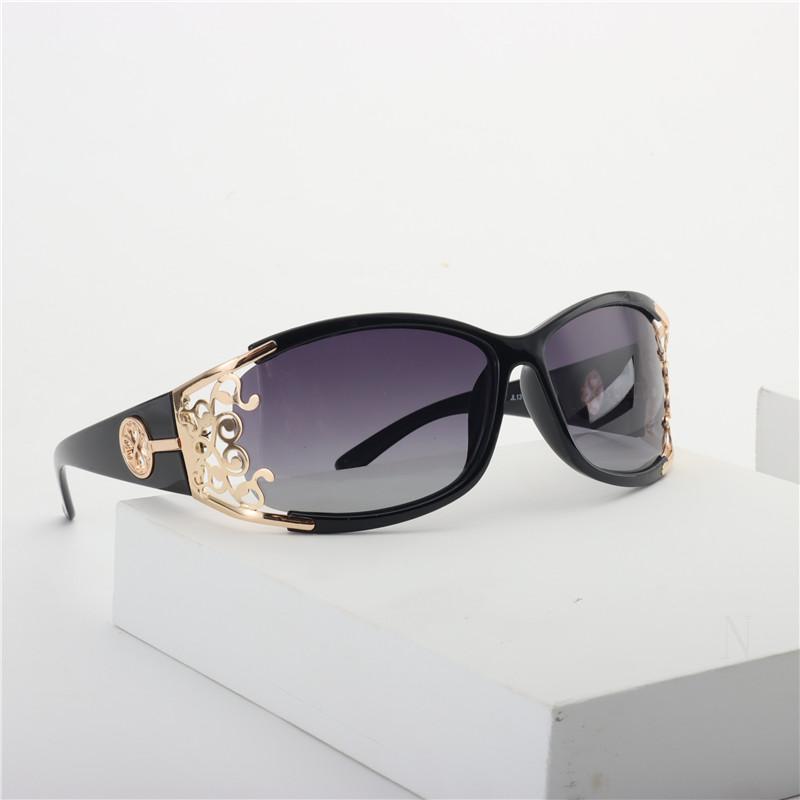 Sonnenbrille mit Ornament