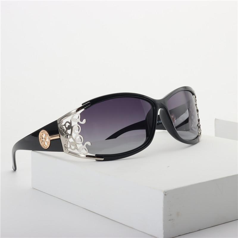 Sonnenbrille mit Ornament